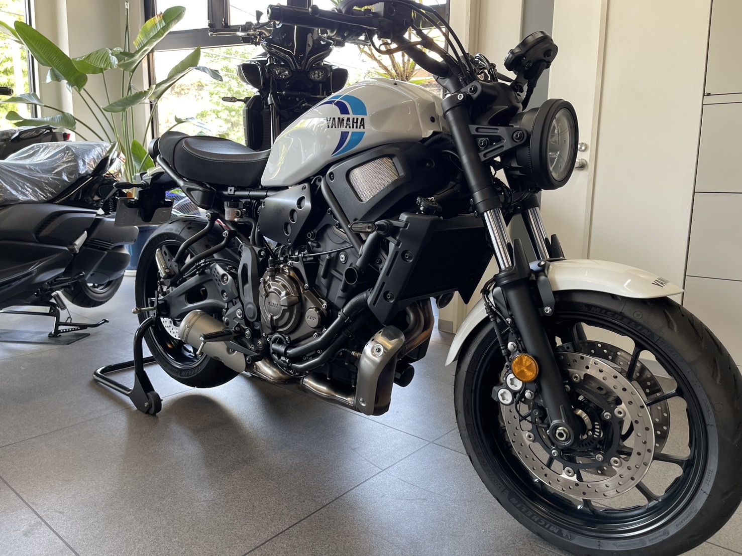 XSR700/ホワイト 中古車入荷しました！