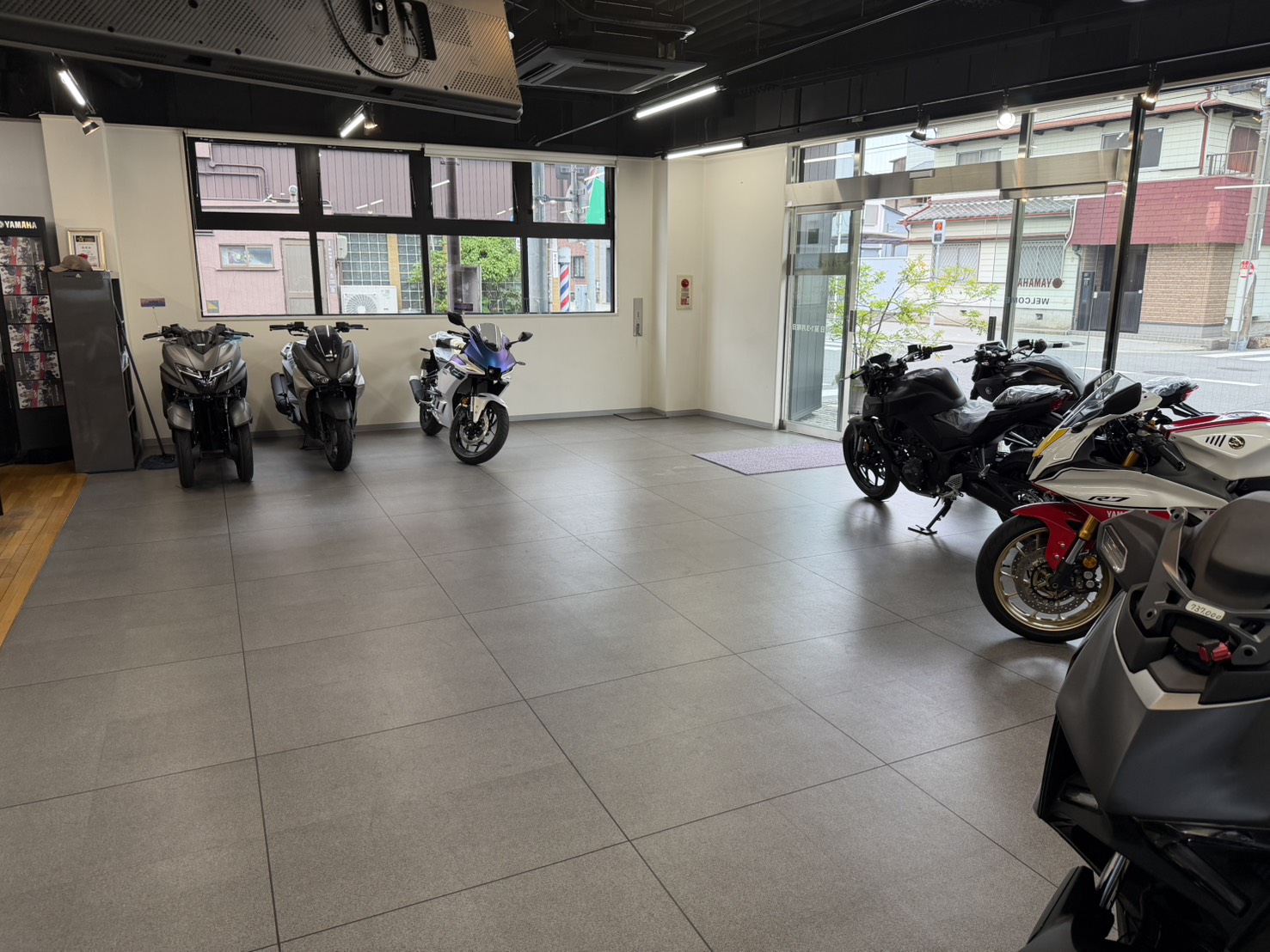 【異変】店内がガラガラなんですが…その理由がこちら